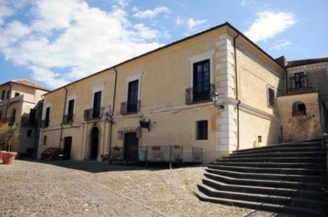 B&B Palazzo Pancaro Altomonte Eksteriør billede